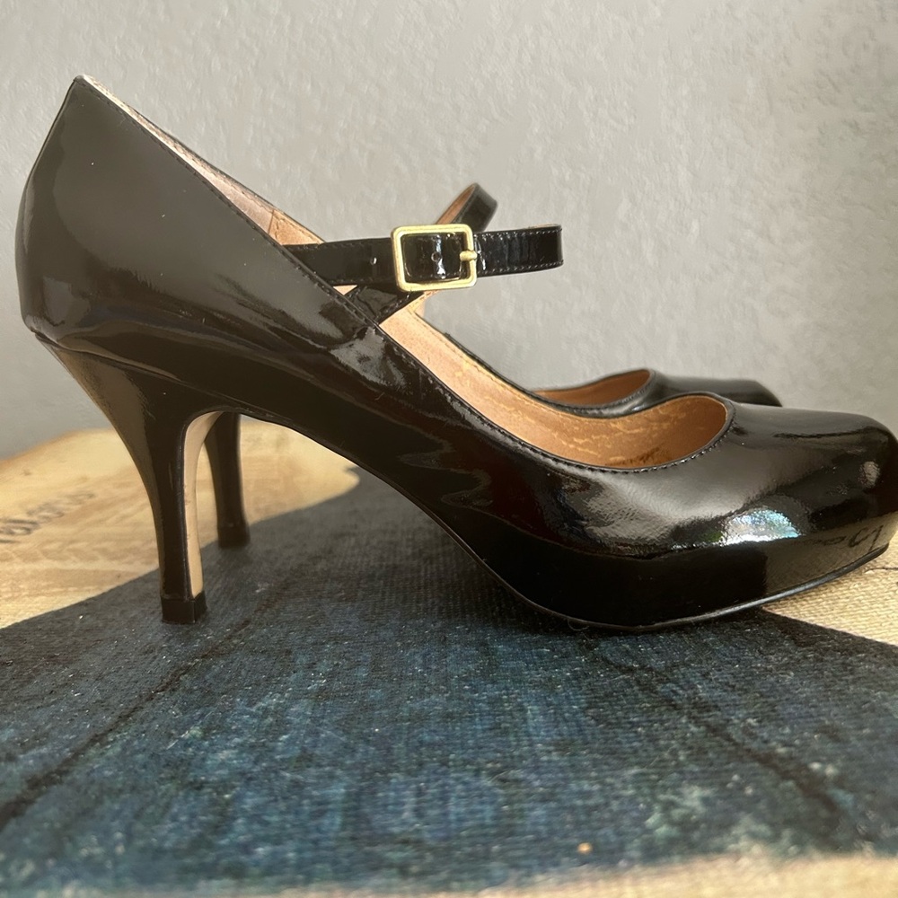 Steve Madden black patent leather heels size 6.5